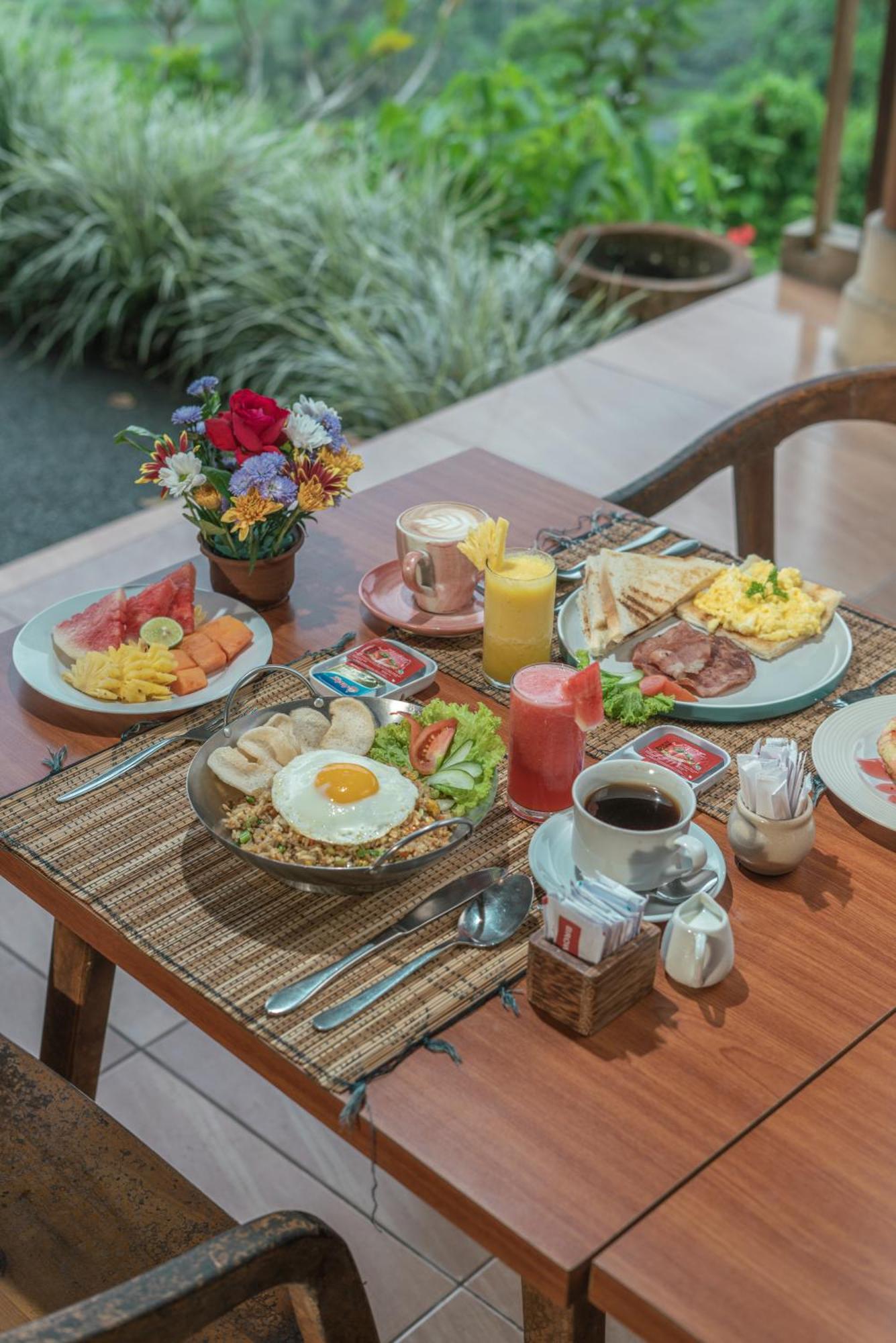सहारा Mahagiri & Restaurant 4*