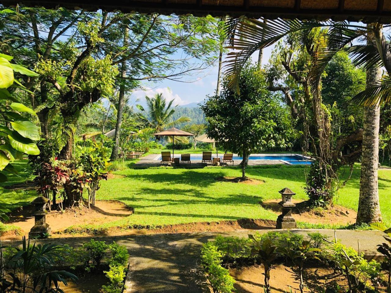 Mahagiri & Restaurant सहारा 4*